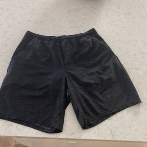 Lululemon Pace Breaker 9 inch black men’s shorts
